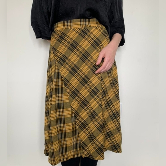 Zara Yellow And Black Plaid Skirt Size S. - Picture 6 of 6